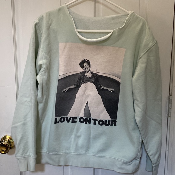 Harry Styles Love On Tour Merch Crewneck - Picture 2 of 5